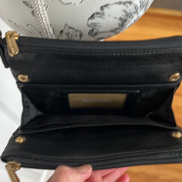 Michael Kors Crossbody - Picture 5 of 5